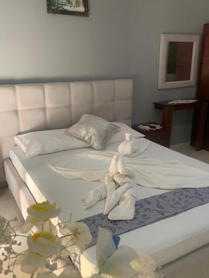 Hotel Soan Sarandë Exteriör bild
