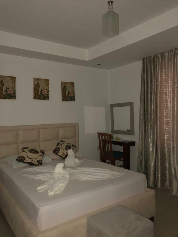 Hotel Soan Sarandë Exteriör bild
